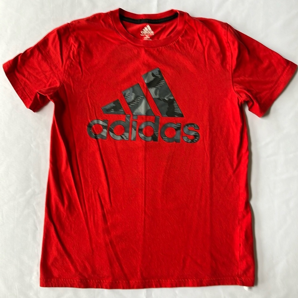 Adidas Short Sleeve Shirt. Very good condition. Size Medium (10-12).